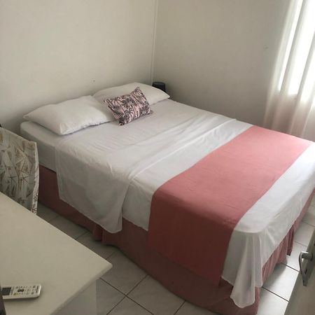 Home2Home Guesthouse Крайст-Черч Экстерьер фото